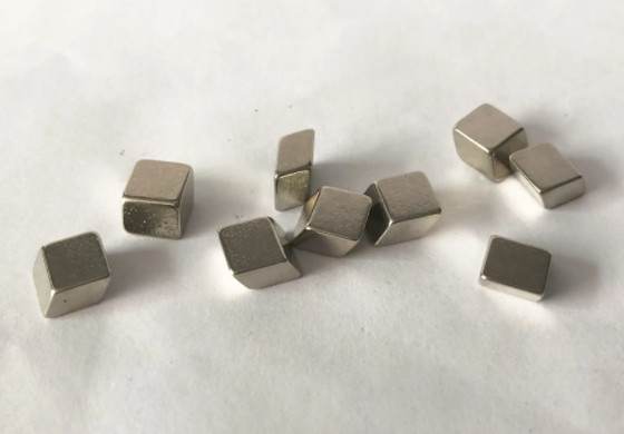 Ni-Cu-Ni, das Magnet-Block-spezielles N38 NdFeB geformt für Hardware-Maschinerie beschichtet