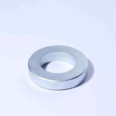Größe der Zn-Beschichtungs-N52 Ring Magnets Neodymium Super Magnets fertigte besonders an