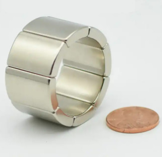 Wettbewerbsfähiger Preis Starke Ndfeb-Magnetblock-Bogen-Neodym-Magnete für Motoren